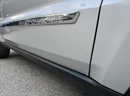 Jeep - Grand Cherokee