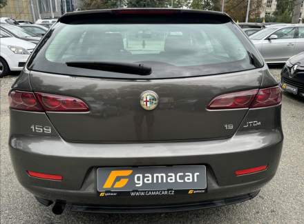 Alfa Romeo - 159