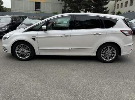 Ford - S-MAX