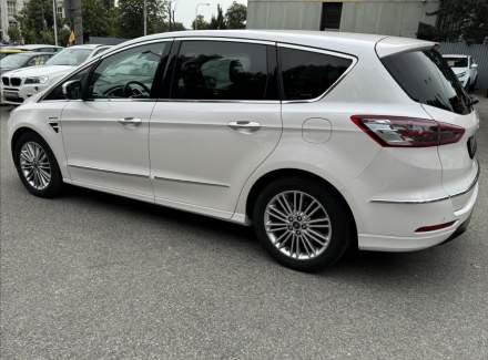 Ford - S-MAX