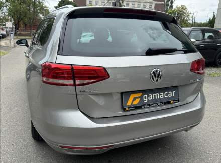Volkswagen - Passat