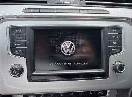 Volkswagen - Passat