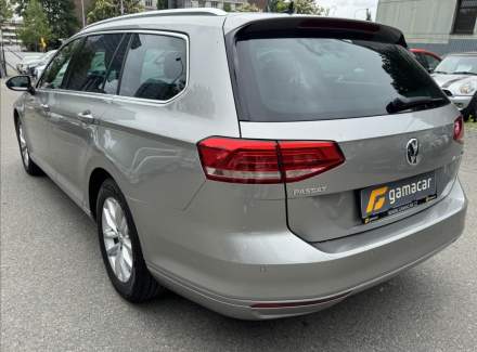 Volkswagen - Passat