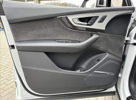 Audi - SQ7
