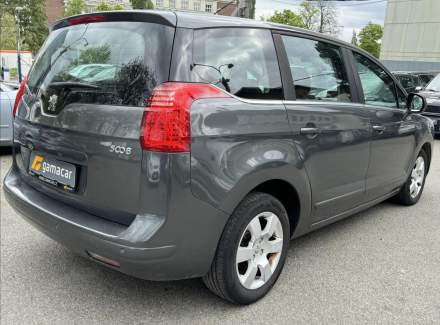Peugeot - 5008