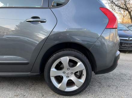 Peugeot - 3008