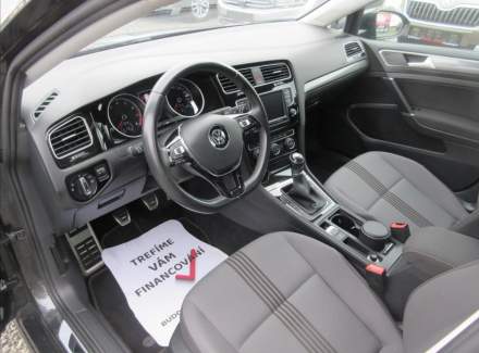Volkswagen - Golf