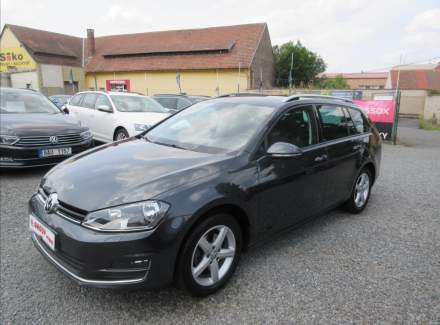 Volkswagen - Golf