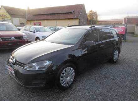 Volkswagen - Golf