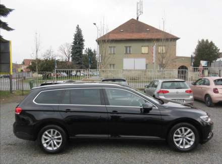 Volkswagen - Passat