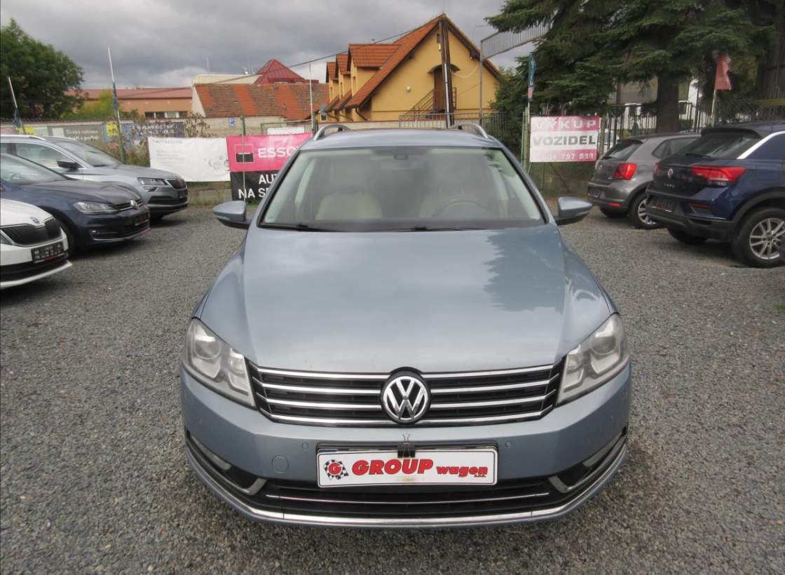 Volkswagen - Passat