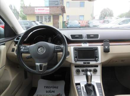 Volkswagen - Passat