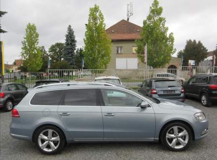 Volkswagen - Passat