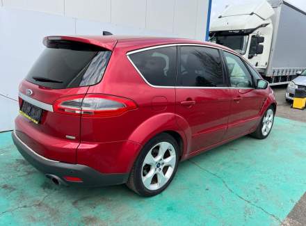 Ford - S-MAX
