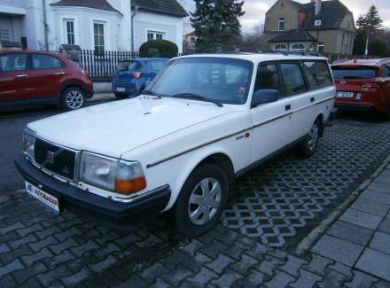 Volvo - 240