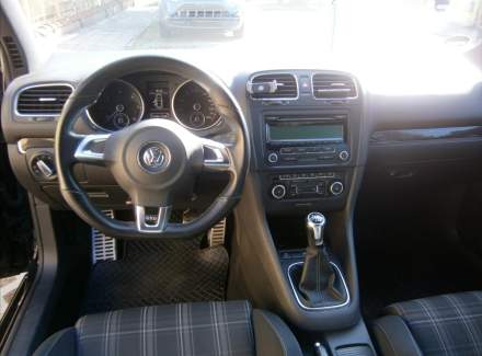 Volkswagen - Golf