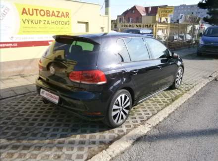 Volkswagen - Golf