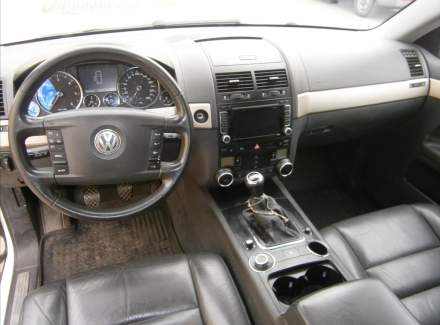 Volkswagen - Touareg