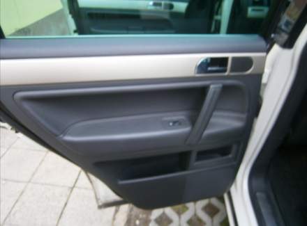 Volkswagen - Touareg