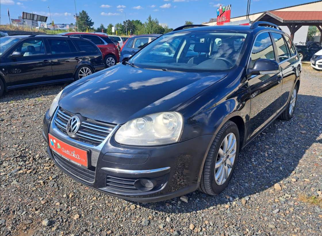 Volkswagen - Golf