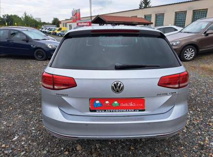 Volkswagen - Passat