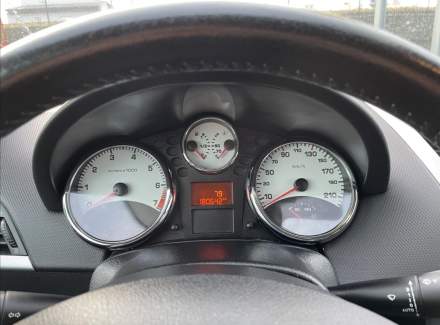 Peugeot - 207