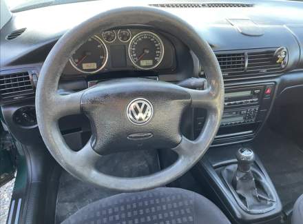 Volkswagen - Passat