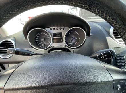 Mercedes-Benz - M-class