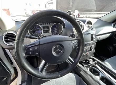 Mercedes-Benz - M-class