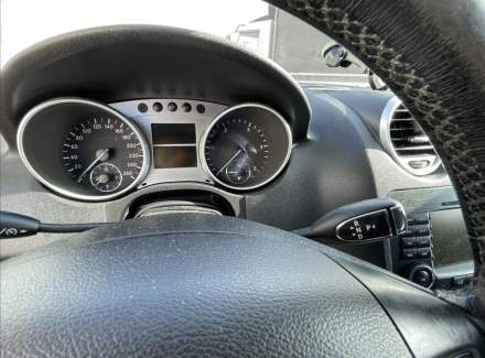 Mercedes-Benz - M-class