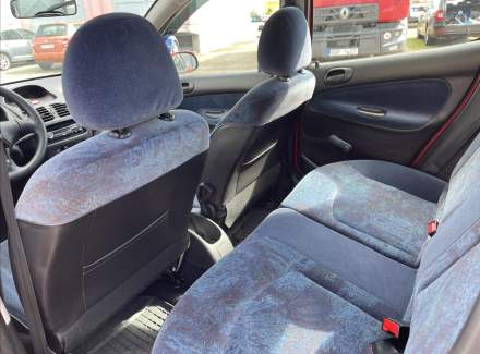 Peugeot - 206