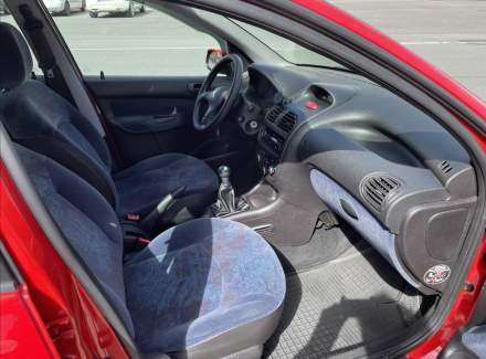 Peugeot - 206