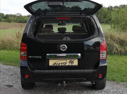 Nissan - Pathfinder