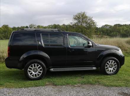 Nissan - Pathfinder