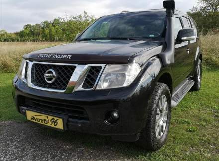 Nissan - Pathfinder