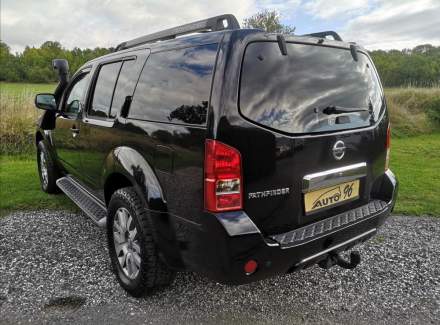 Nissan - Pathfinder