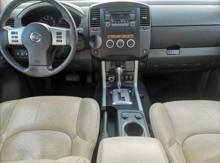 Nissan - Pathfinder