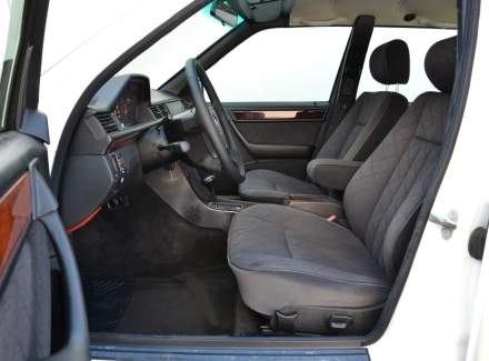 Mercedes-Benz - E-class