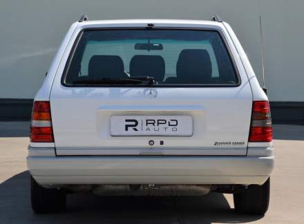 Mercedes-Benz - E-class