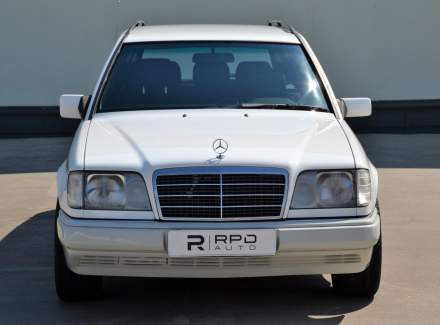 Mercedes-Benz - E-class