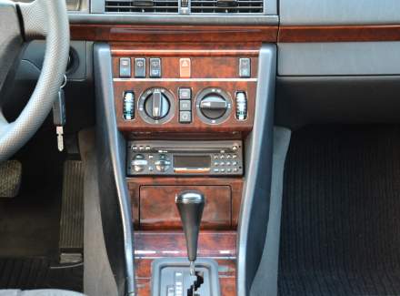 Mercedes-Benz - E-class