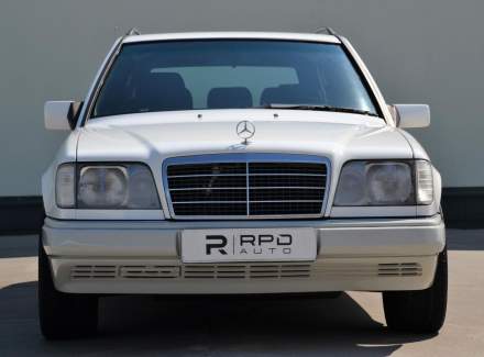 Mercedes-Benz - E-class