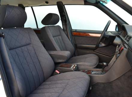 Mercedes-Benz - E-class