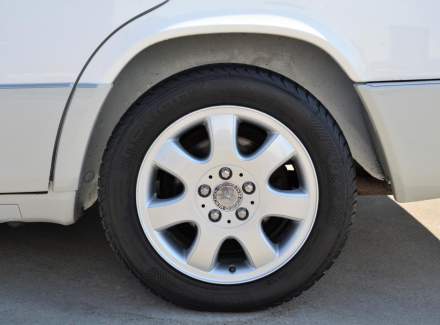 Mercedes-Benz - E-class