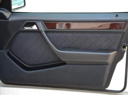 Mercedes-Benz - E-class