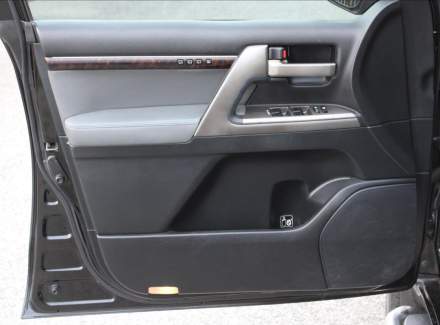 Toyota - Land Cruiser