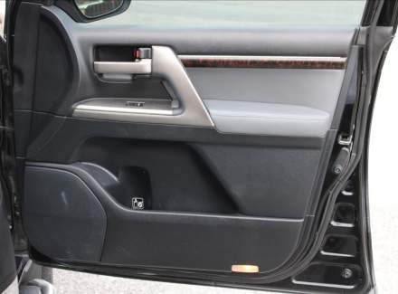 Toyota - Land Cruiser