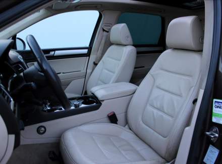 Volkswagen - Touareg