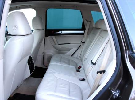 Volkswagen - Touareg