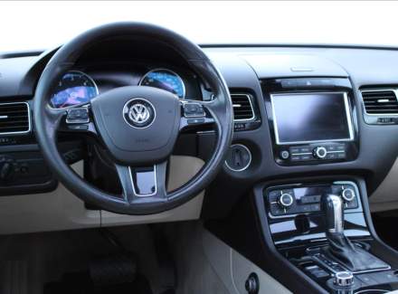 Volkswagen - Touareg